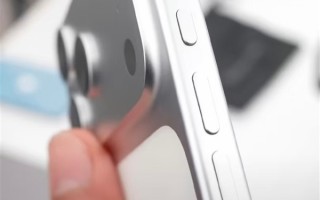 iPhone 17 Pro精准机模现身：铝合金一体化机身 一眼精致！