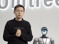 王兴兴自曝宇树机器人“事故”：机器人参加活动 踩掉了女孩鞋子！