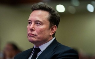特朗普：马斯克总有一天要回去经营公司 但会尽可能留住他！