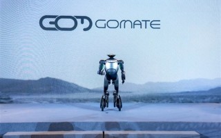 两轮四轮随心切：广汽集团第三代智能人形机器人GoMate发布!