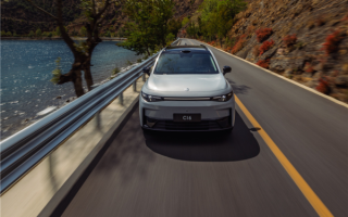 零跑汽车朱江明等增持超1亿港元 明年100万目标信心十足 ！