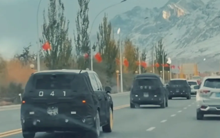小米第三款车YU9要来了！雷军亲赴新疆试车 多张实车谍照曝光：增程动力 车长超5米2！