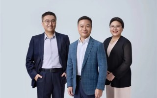 何小鹏：知道王凤英的脾气没想到这么狠、能骂你一个小时！