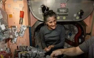 滞留宇航员看到回家的希望！SpaceX龙飞船取消发射后 已确定新发射日期！