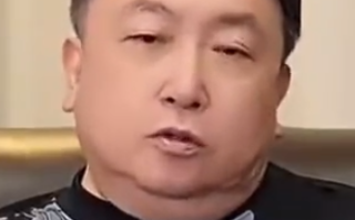 王晶曝成龙曾被粉丝扇耳光 到底怎么回事
