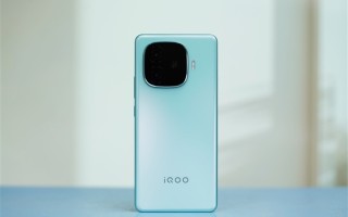 电量怪兽！iQOO Z10 Turbo将配7000mAh巨无霸电池！