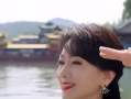 “白娘子”赵雅芝故地重游到西湖 网友看完之后感慨！