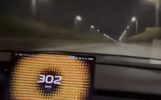 飚速最快300km/h 后果自负！老司机谈小米SU7 Ultra：开起来第一感觉就是怕！