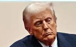 特朗普签署最新行政命令 白宫恢复中国小额包裹免税待遇！