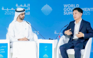 李彦宏：持续投入训练下一代大模型 确保处于AI最前沿！