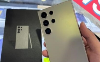 三星Galaxy S24 Ultra真机图曝光：直屏设计+钛合金边框！