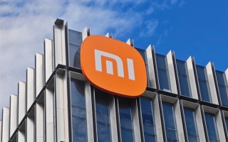 雷军辟谣“小米不让农民卖小米”：我在农村长大 怎么可能不让农民卖小米 ！