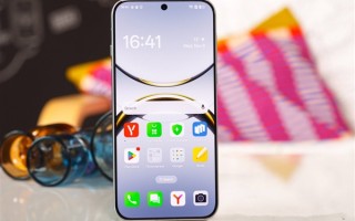 OPPO Find X8 Ultra预热 周意保：最强影像 最美Ultra!