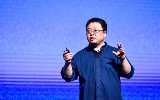 相关人士回应罗永浩创业做手机：先做AIOS 接着做AI手机！