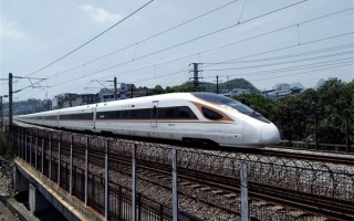 加州高铁烧500亿元15年没铺一条轨：美国坐不住了 跟中国比弱爆！
