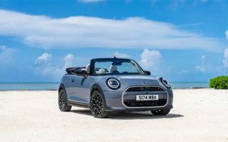 燃油敞篷小钢炮！MINI COOPER JCW Cabrio首次进入国内市场！