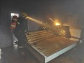 充电宝卧室放电突然起火 剃须刀被烧成黑炭！