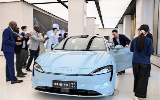 与华为Mate70系列同台发布 智界新S7开启预订：24.8万起！