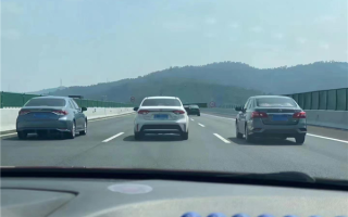 院士称因为车慢才堵车 博主：目前这事无解！