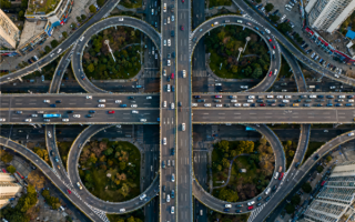 车开到立交桥下手机为何导航会不准 专家揭秘原因：不是北斗不准！