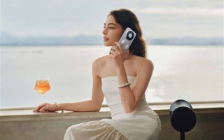 华为Mate 80系列火出圈：多位明星到店体验 当场下单 ！