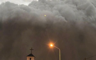 恍如末世！阿根廷布宜诺斯艾利斯升起超震撼风暴云墙 ！