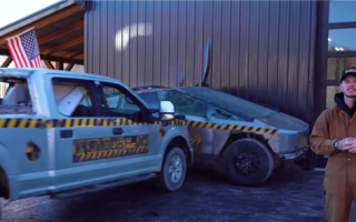 千万粉丝网红为博眼球烧掉价值40万美元的法拉利：却因逃税被抓 ！