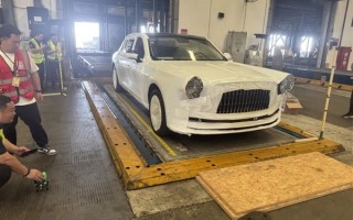 中国顶级豪车！3台红旗国礼首次批量出口阿联酋：用于礼宾接待！