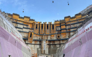 破纪录！在建大坝成功取出12层楼高混凝土芯样！