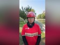 抚养3弟妹的05后女生有正式工作了：已跟京东签订劳动合同 缴纳五险一金!