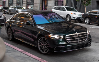 男子把80万的奔驰S借给朋友找对象 自己每天挤公交！结果被坑惨 ！