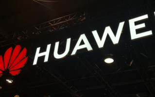 华为五一假期限时活动：维修免人工费、免费贴膜！