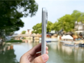 苹果iPhone 17 Pro Max机模上手：厚度增加 电池加大!
