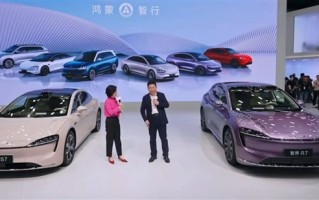 华为Mate 70确认11月26日发布！余承东捂口袋怕手机被偷拍！