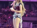 Lisa演唱会丢掉粉丝送的LABUBU 到底怎么回事