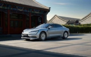 比亚迪首款百万级轿车！仰望U7官宣3月27日上市：纯电/插混齐发!
