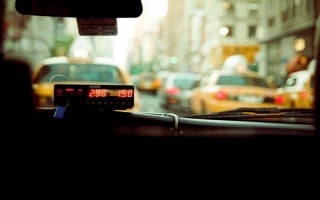 广西柳州通报多名网约车司机加价：严肃处理司机 约谈平台！