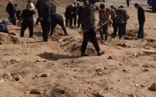宁夏辟谣有村民挖出古钱币 系网红自埋自挖并炒作！