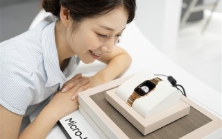 三星展示全球最亮Micro LED智能手表：亮度突破6000nit！