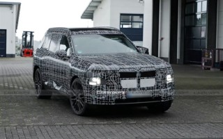 宝马全新一代X7新谍照曝光：分体式LED大灯 外观线条更硬朗 ！