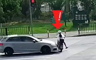 女子闯红灯被撞反问交警车主无责吗：最终被判负全责!