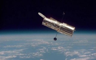哈勃望远镜35周年发布新图：距地球6500光年的鹰状星云M16！