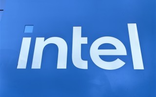 Intel股价跌至16年来最低！不到AMD四分之一！