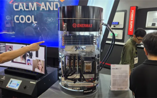 价值36万的散热方案！安耐美推出浸没式液冷：压制四块RTX 5090没压力！