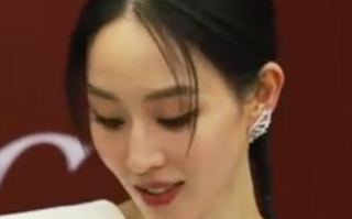 曝张钧甯因股灾蒸发3900万台币 上个月刚刚被台媒誉为“女股神”！