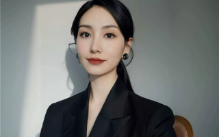 小米SU7 Ultra美女车主：上班是Excel大师 下班是赛车手！