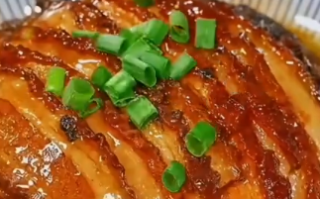 大杨哥直播回应梅菜扣肉事件：绝不逃避！
