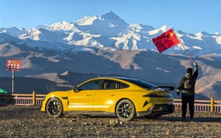 小米SU7 Ultra成功登上珠峰：中国最猛的车去世界最高的山！