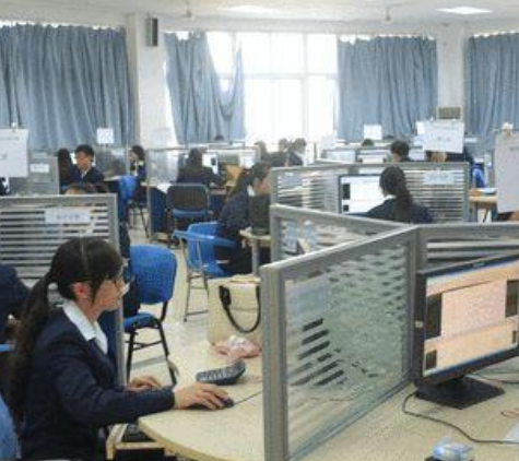 考不上高中女孩子适合学什么专业好找工作就业-第1张图片
