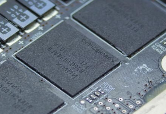 笔记本买16g还是32g-第1张图片 笔记本买16g还是32g-第1张图片